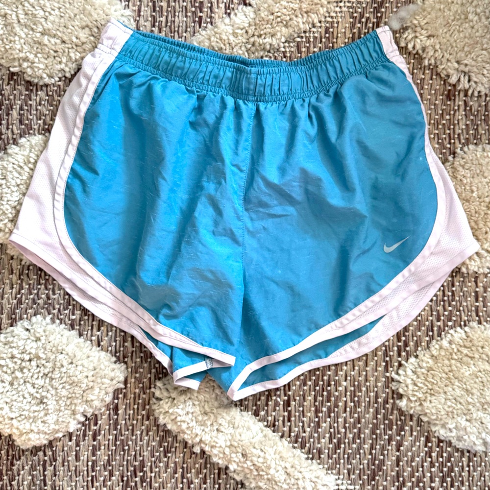 Women’s Nike Tempo Run shorts - Sz Large